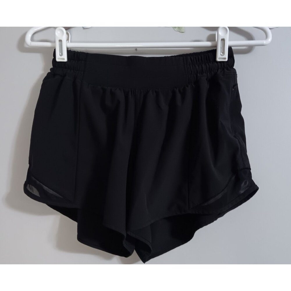 Lululemon 6 Tall Black Run Hotty Hot Low Rise 4 Athleisure Gym Casual Shorts
